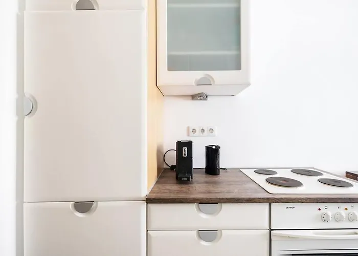 Charming Spacious דירה